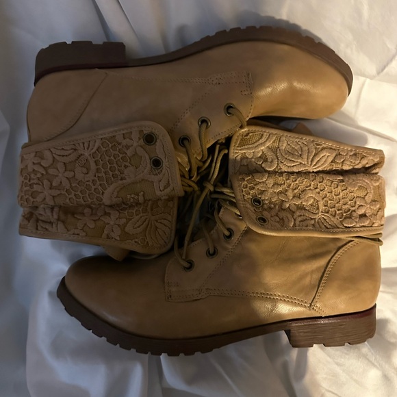 GUC Rock and Candy boots. Size 10 women’s. - Picture 8 of 9